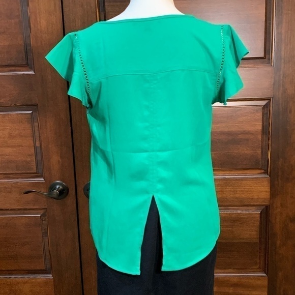 ⭐️nwt - Green Haute Monde (from Buckle) Top ⭐️ - Picture 2 of 6